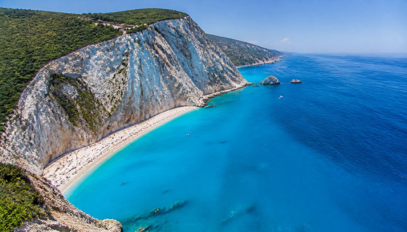 Πού να μείνω στη Λευκάδα: οδηγός περιοχών και 14 ελεγμένα καταλύματα