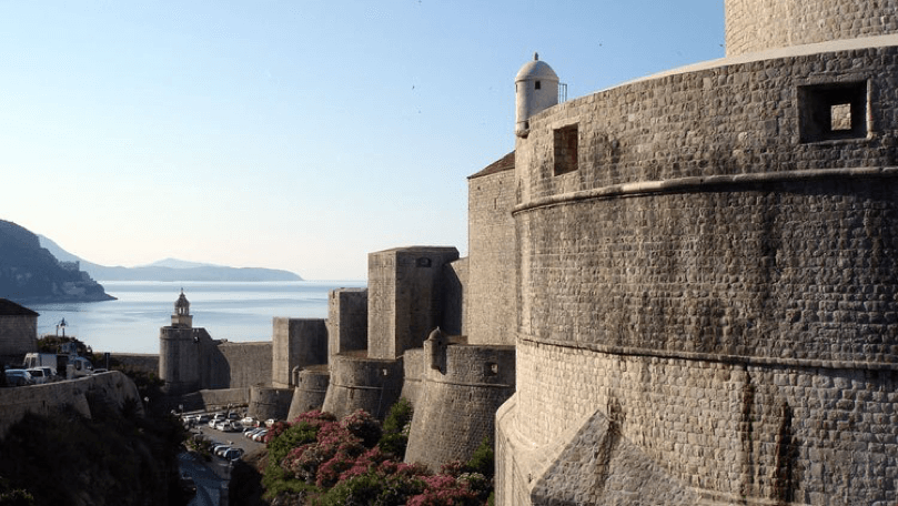 τειχη ντουμπροβνικ