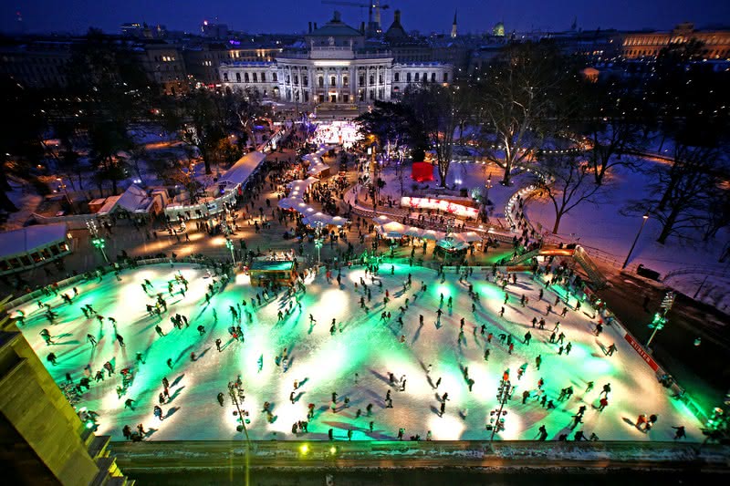 ice-skating-vienna