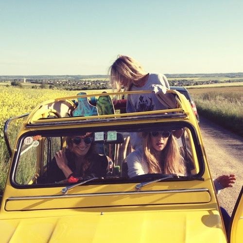 road trip με φιλους