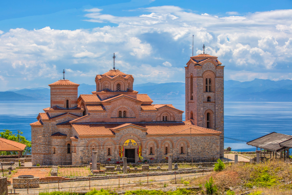 εκκλησια στη λιμνη οχριδας